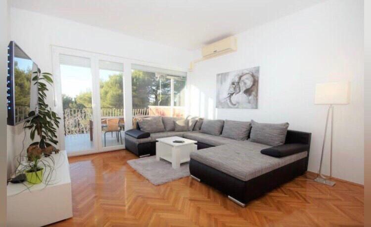 Apartment Deni พูลา ภายนอก รูปภาพ