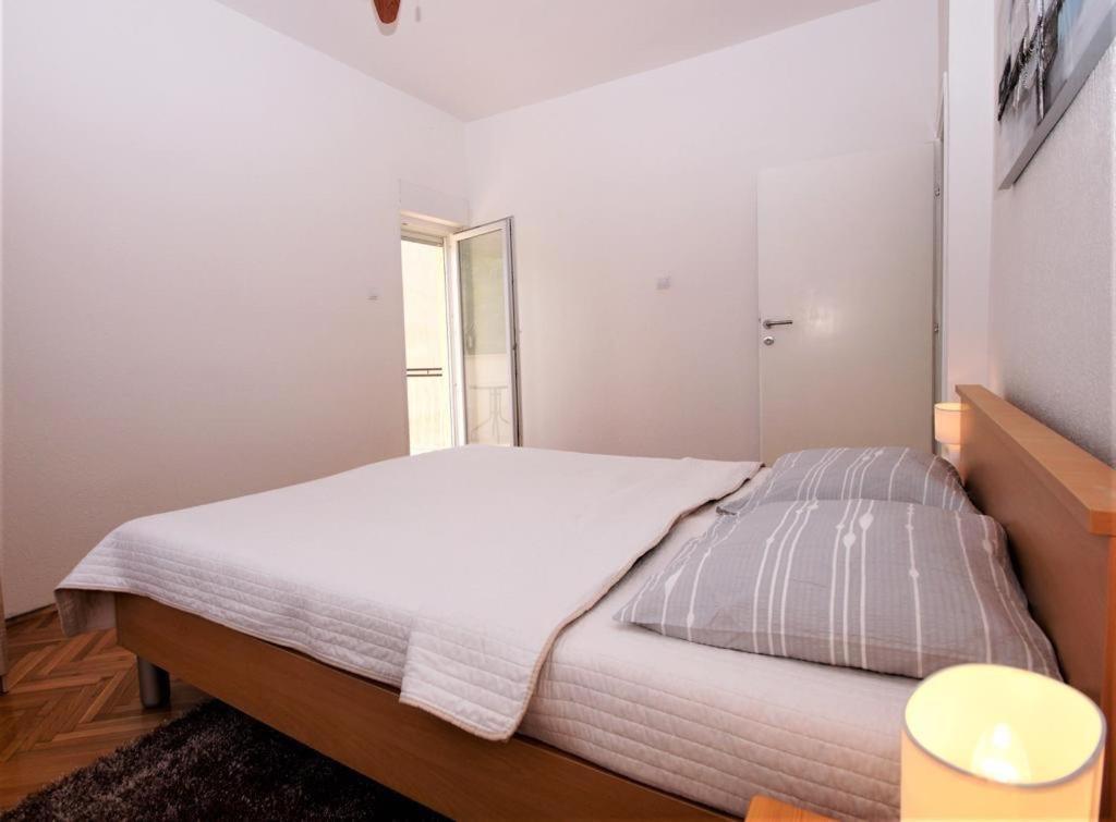 Apartment Deni พูลา ภายนอก รูปภาพ