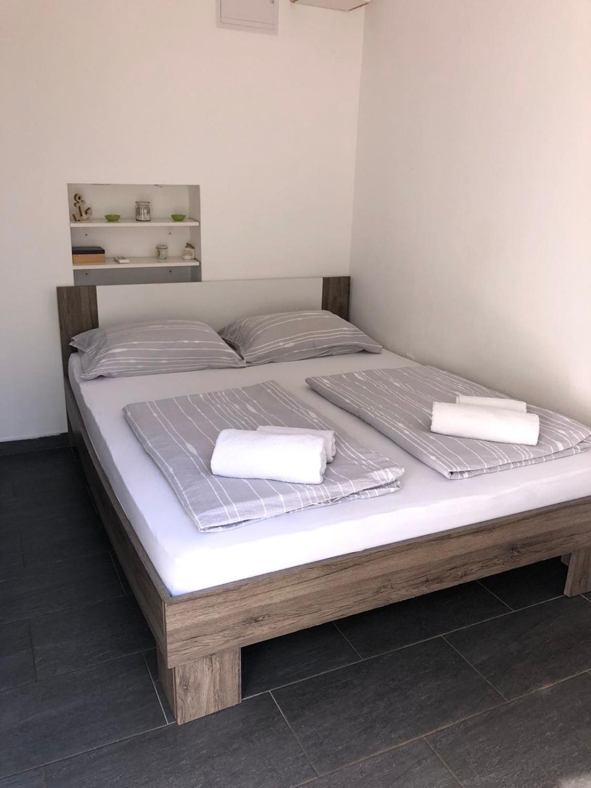 Apartment Deni พูลา ห้อง รูปภาพ