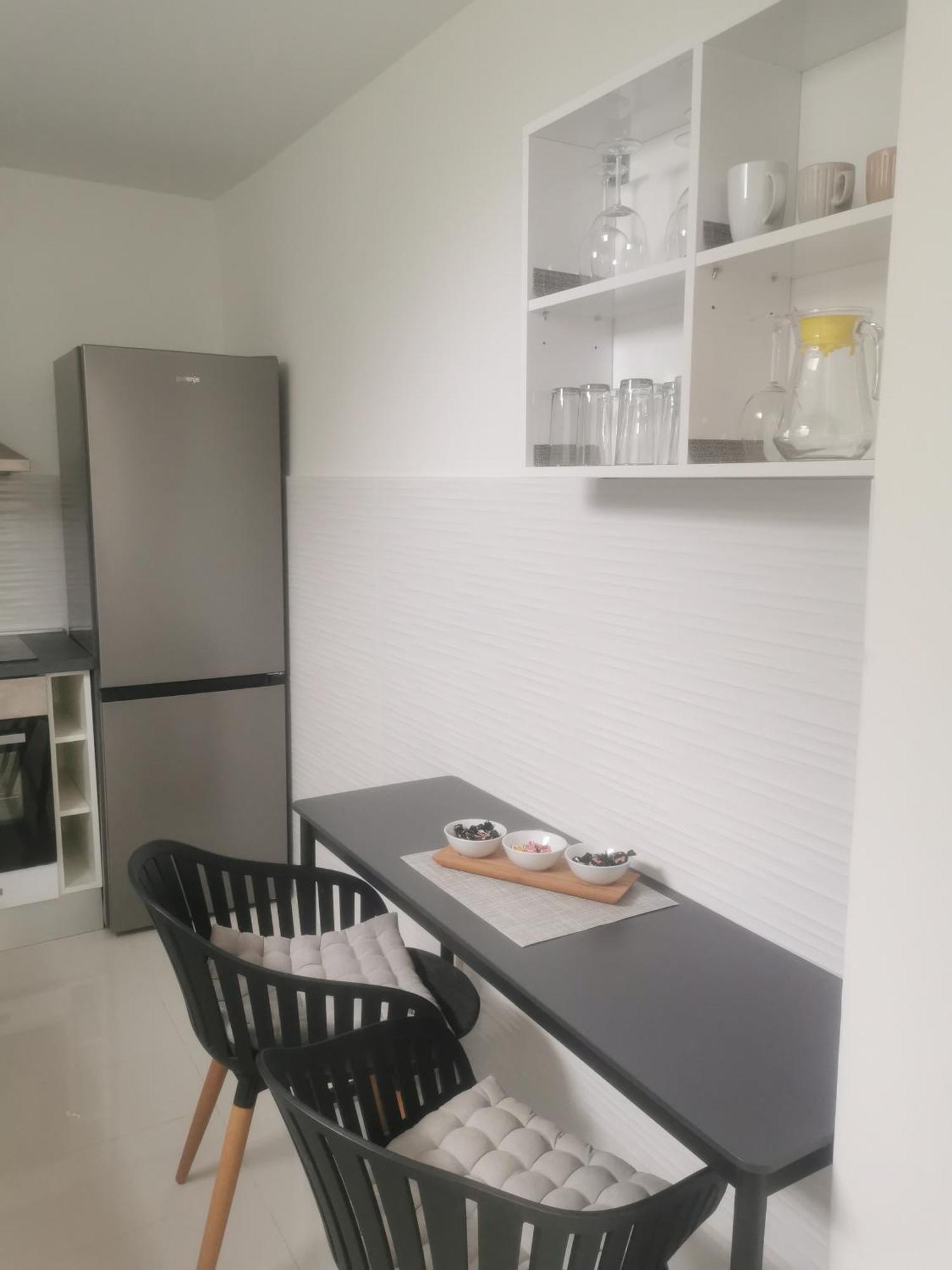 Apartment Deni พูลา ห้อง รูปภาพ